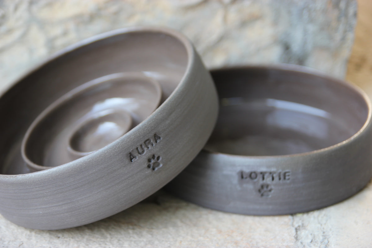 Personalisiertes Keramik-Haustiernapf-Set, individueller Name gravierter Hunde-Katzen-Schleck-Wasser-Napf